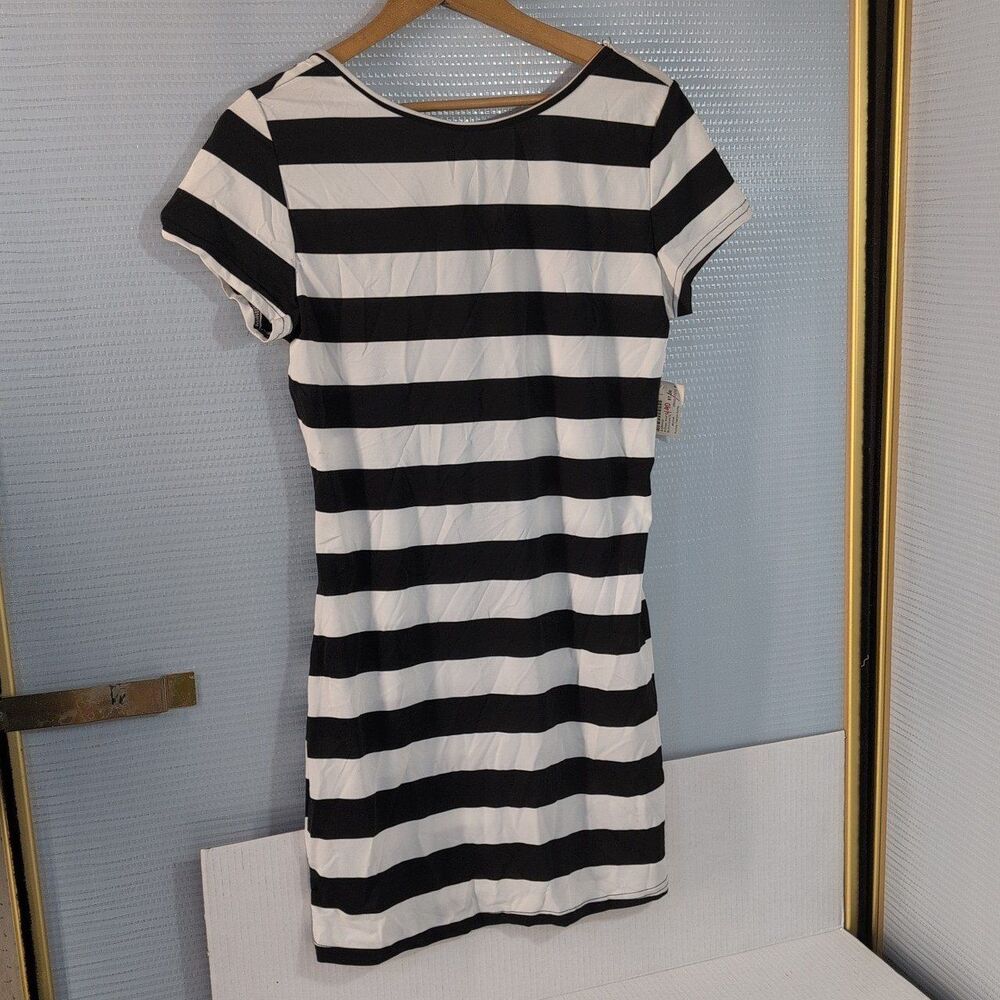 Zanzea Collections Black & White Striped Dress Low Back Bow Tye Medium NWT